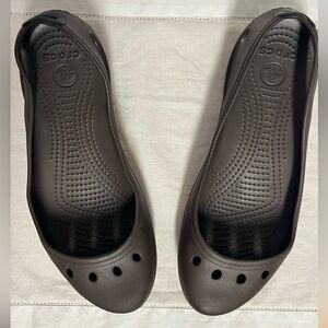 CROCS Women's Dark Brown Cut Out Ballet Flats 9W